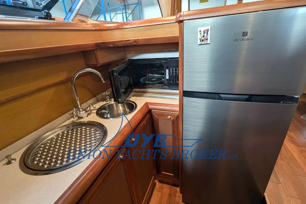 2005 Mochi Craft Mochi 51 Dolphin for sale (photo 17)