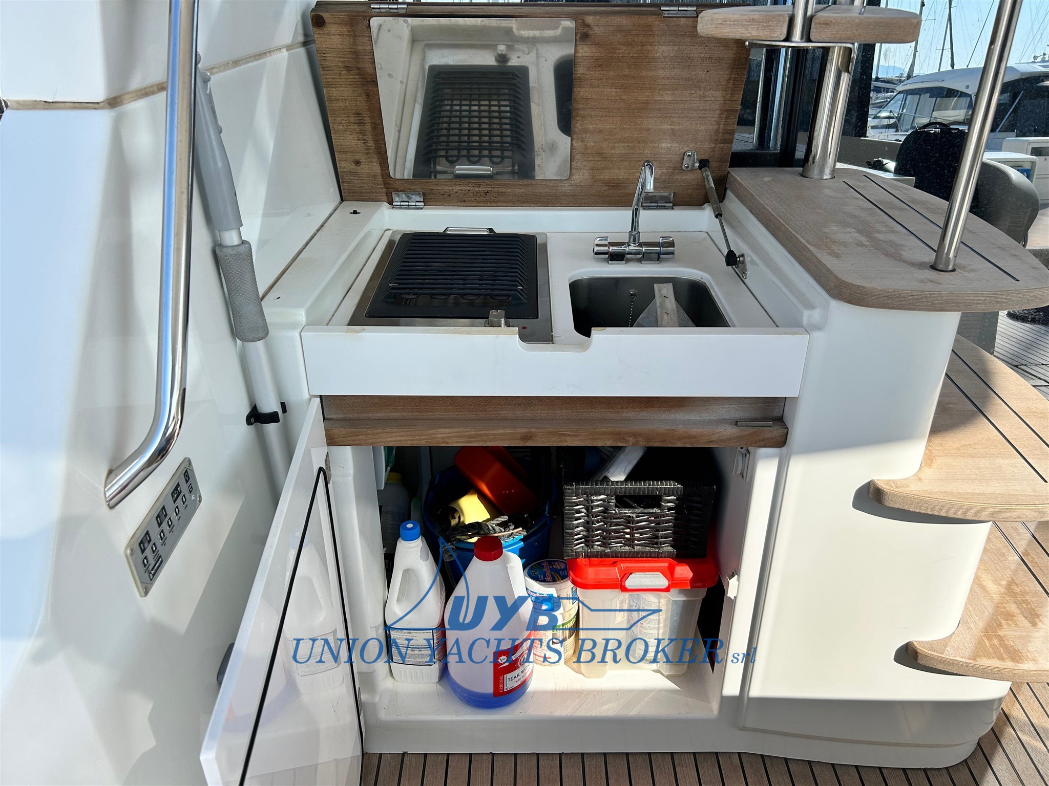 2010 Beneteau Montecarlo 47 for sale (photo 8)