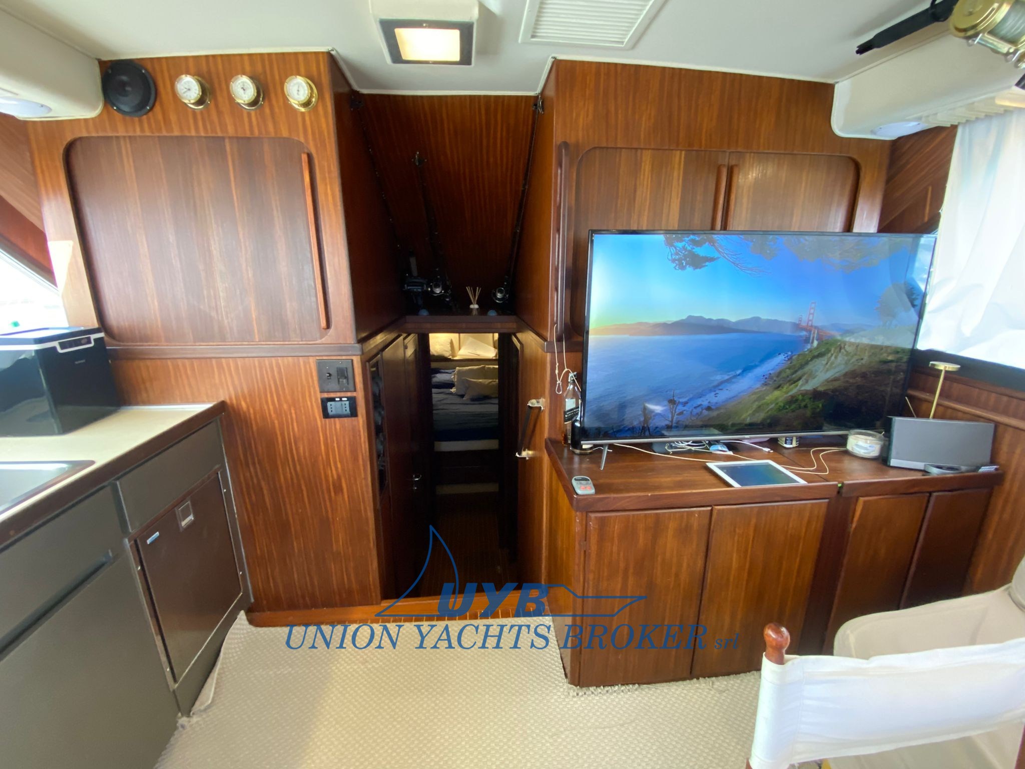 1990 Hatteras 41 Convertible te koop (photo 13)