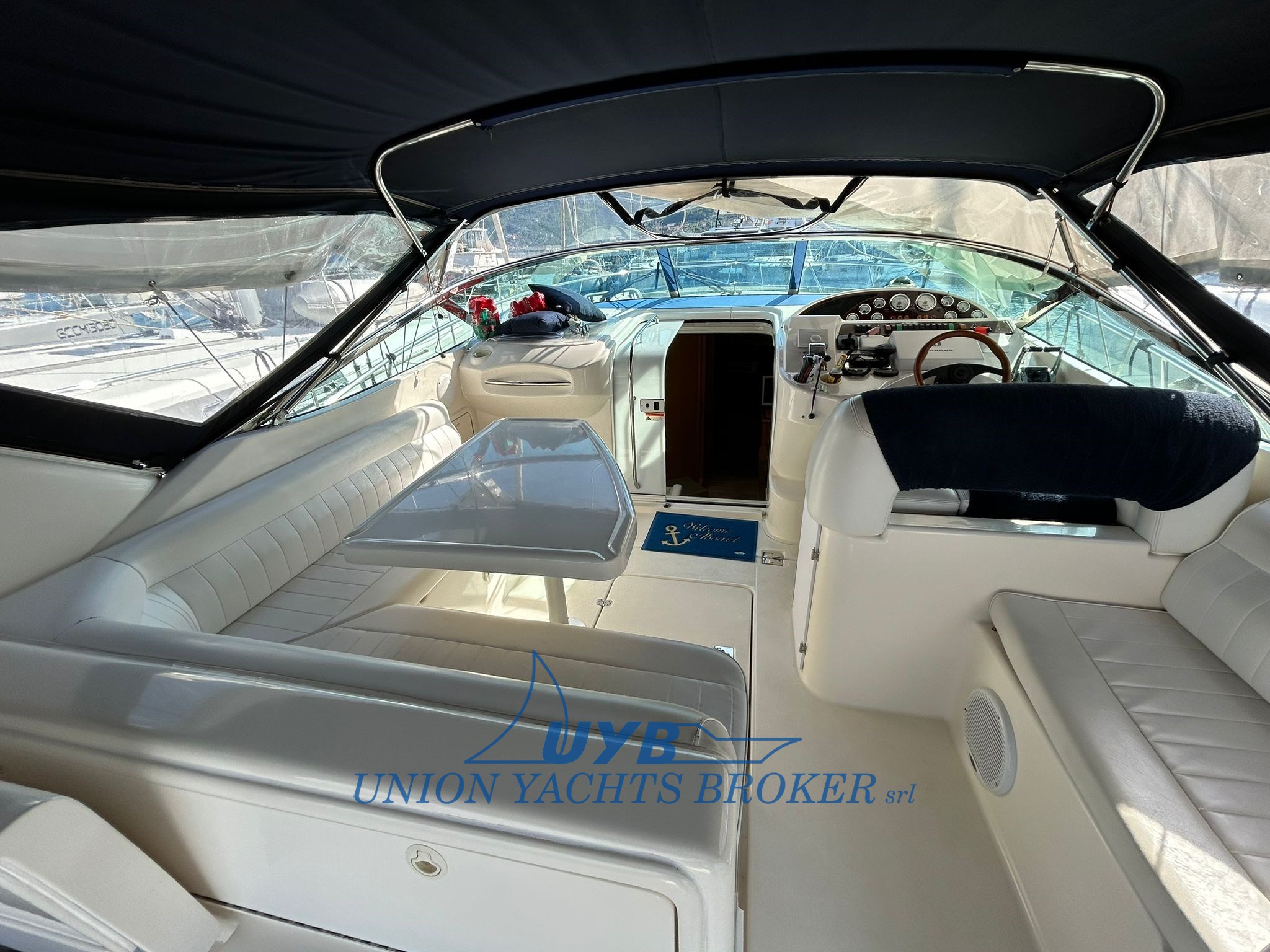 2004 Riviera Marine 4000 Offshore à vendre (photo 2)