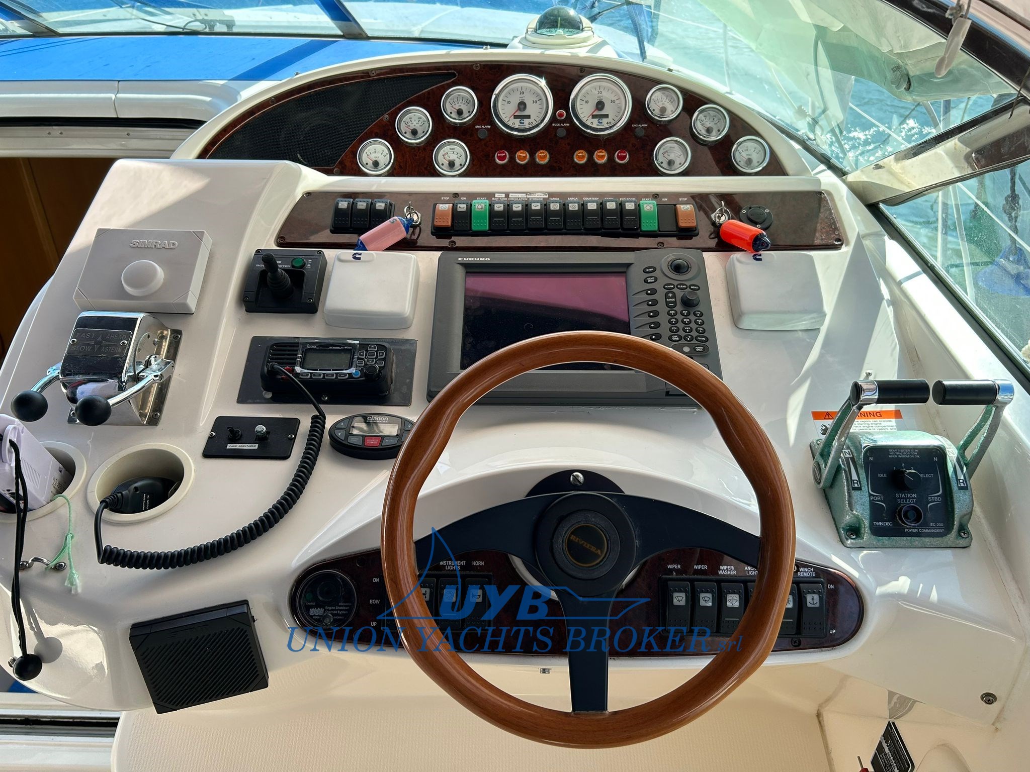2004 Riviera Marine 4000 Offshore à vendre (photo 7)
