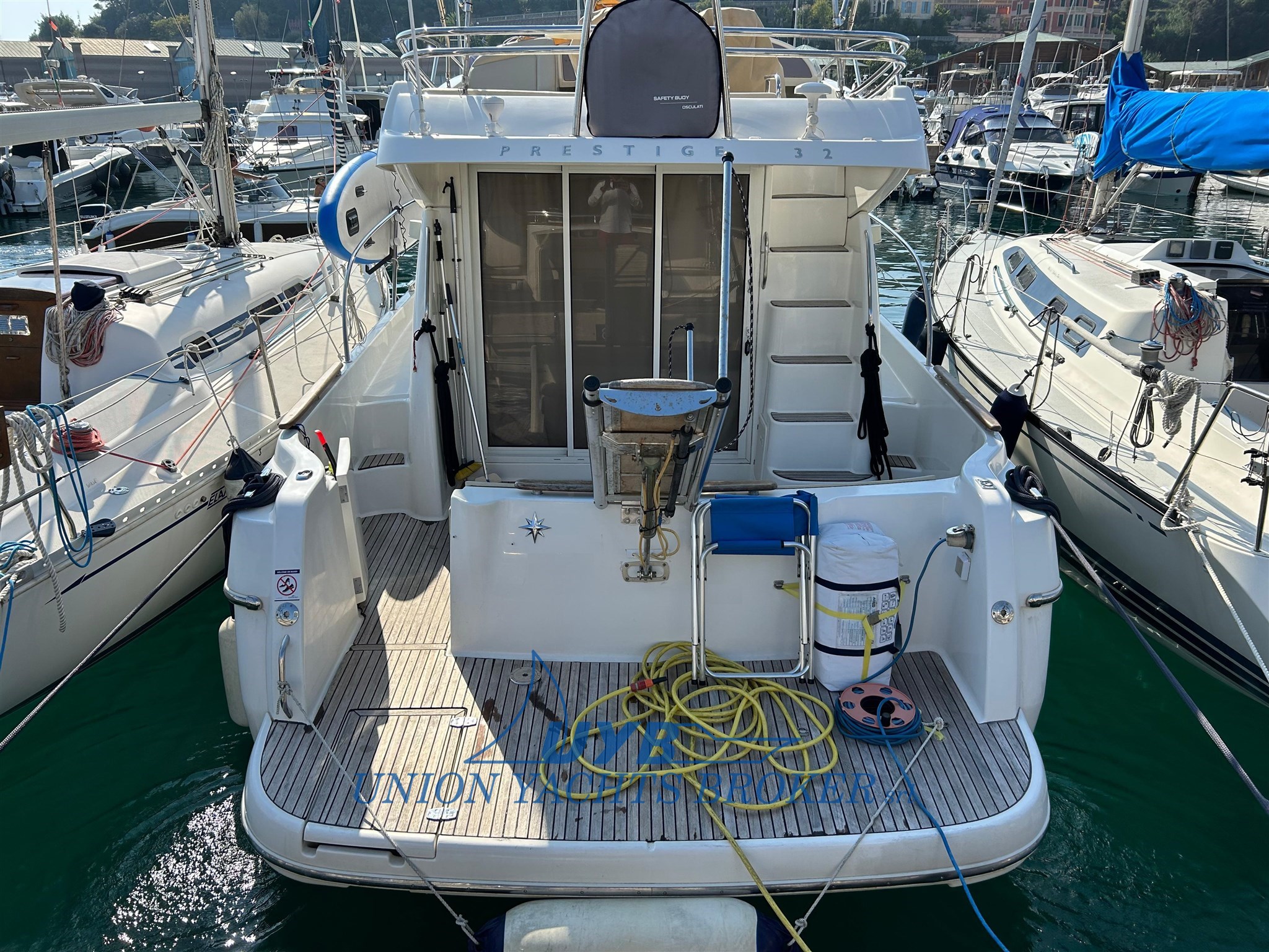 2010 Prestige 32 à vendre (photo 6)