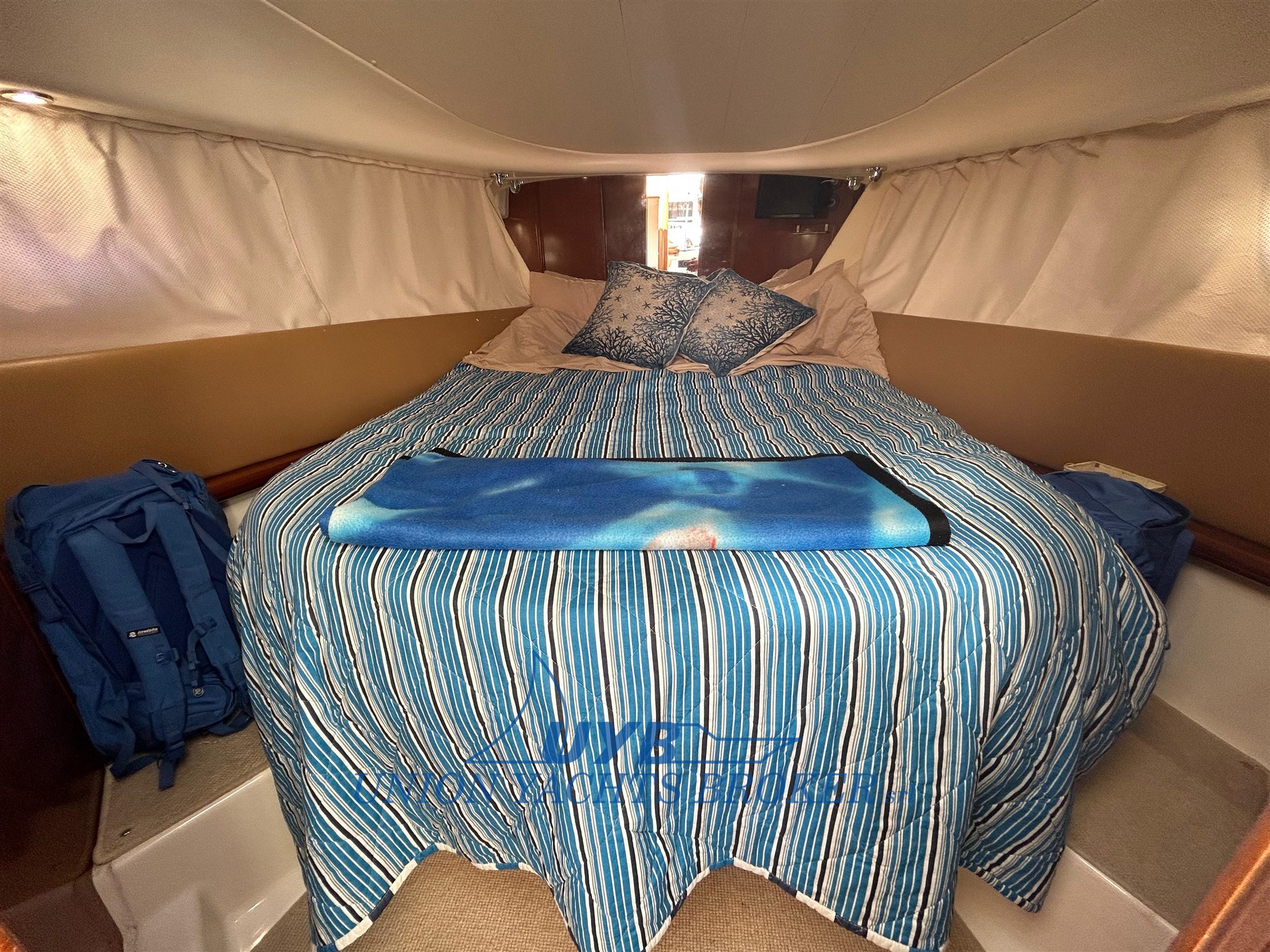 2010 Prestige 32 à vendre (photo 11)