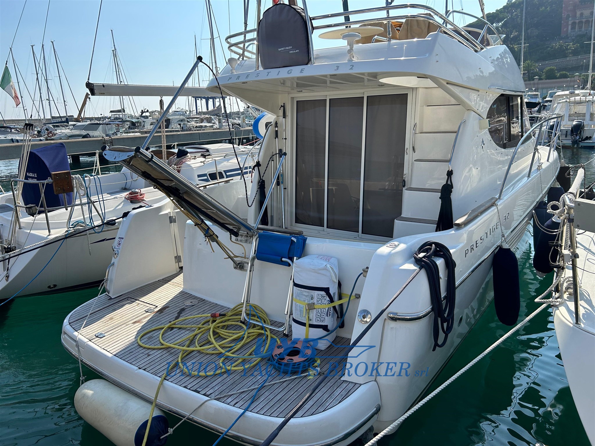 2010 Prestige 32 à vendre (photo 13)