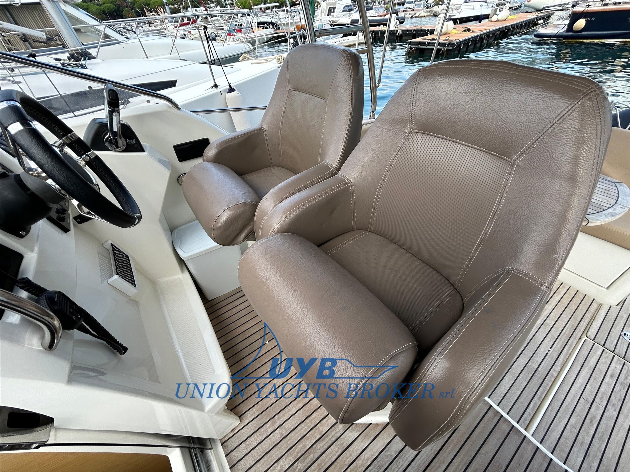 2016 Jeanneau Cap Camarat 8.5 Wa en venta (photo 3)