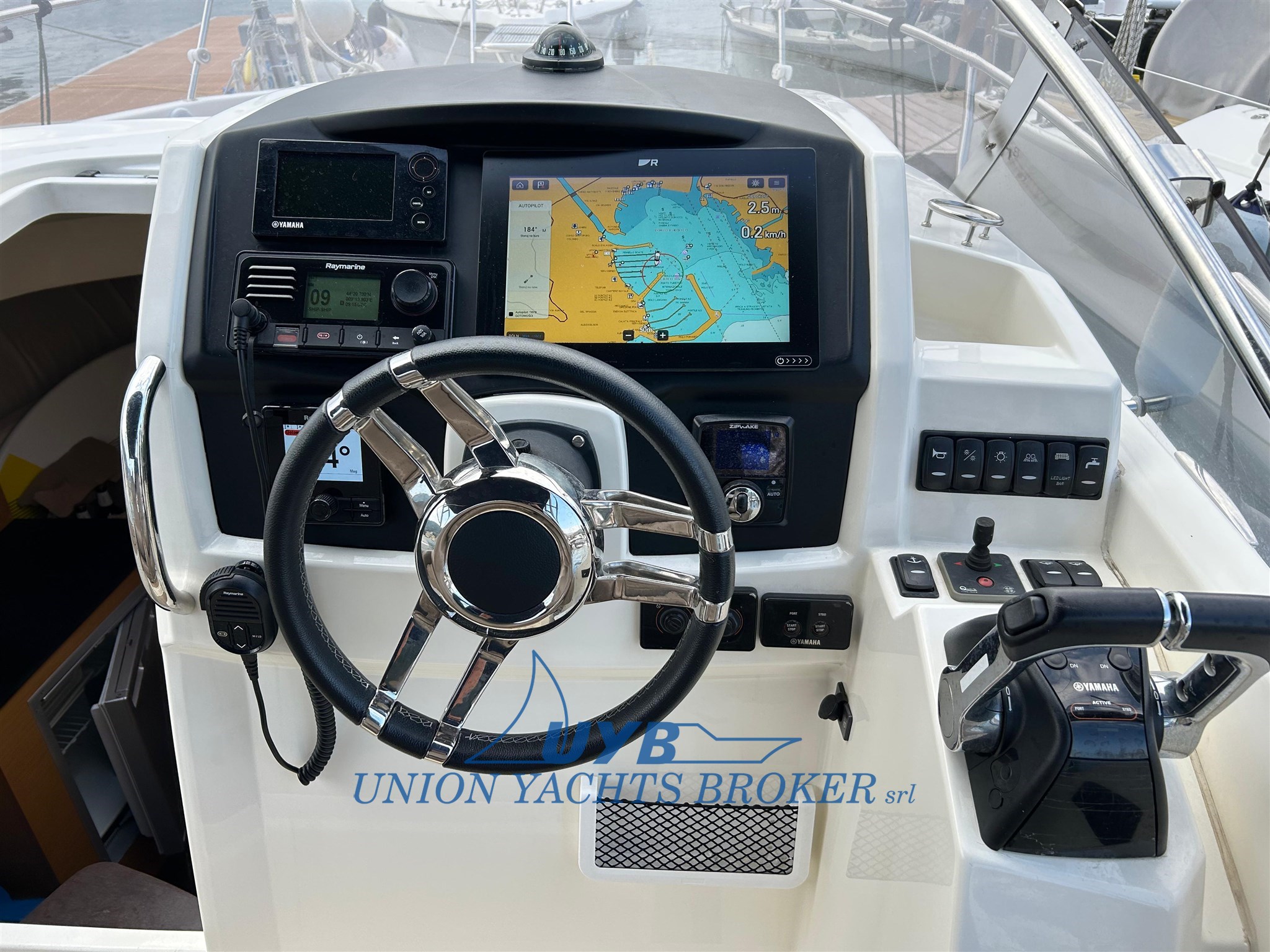 2016 Jeanneau Cap Camarat 8.5 Wa en venta (photo 5)