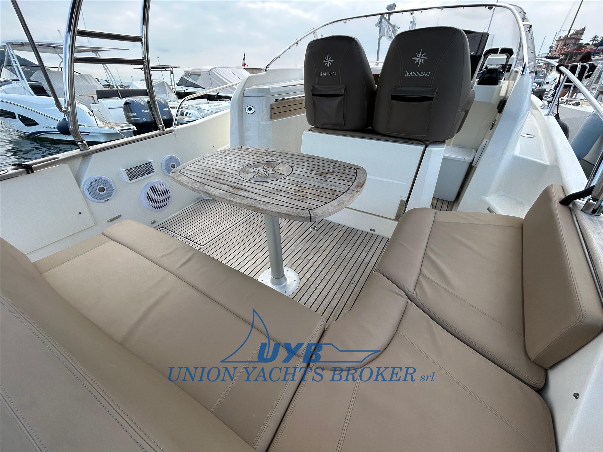 2016 Jeanneau Cap Camarat 8.5 Wa en venta (photo 17)