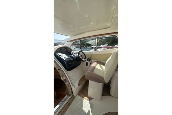2005 Rio Yachts Rio 44 Air a noleggio (photo 8)