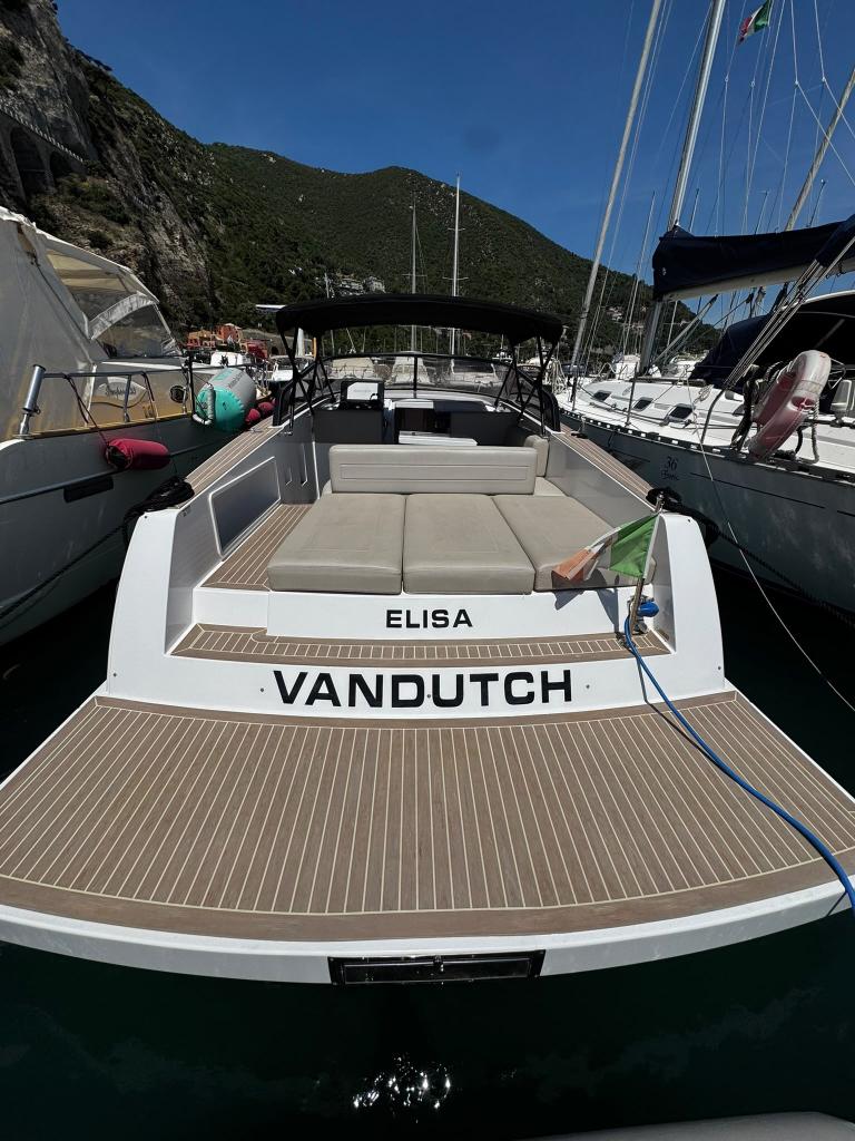 VanDutch 32