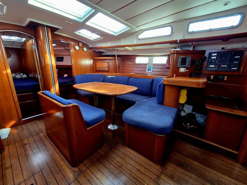 2003 Beneteau Oceanis 473 for sale (photo 10)