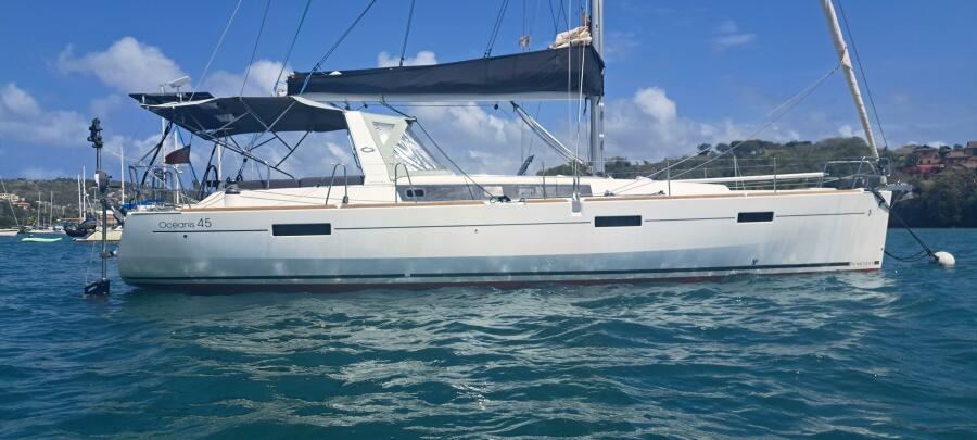 2015 Beneteau Oceanis 45 à vendre (photo 2)