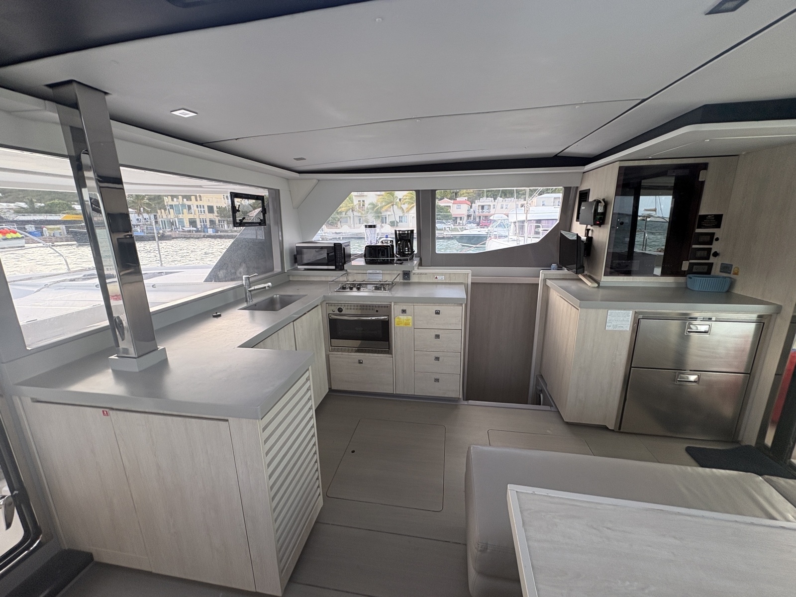2019 Robertson & Caine Leopard 45 na sprzedaż (photo 12)