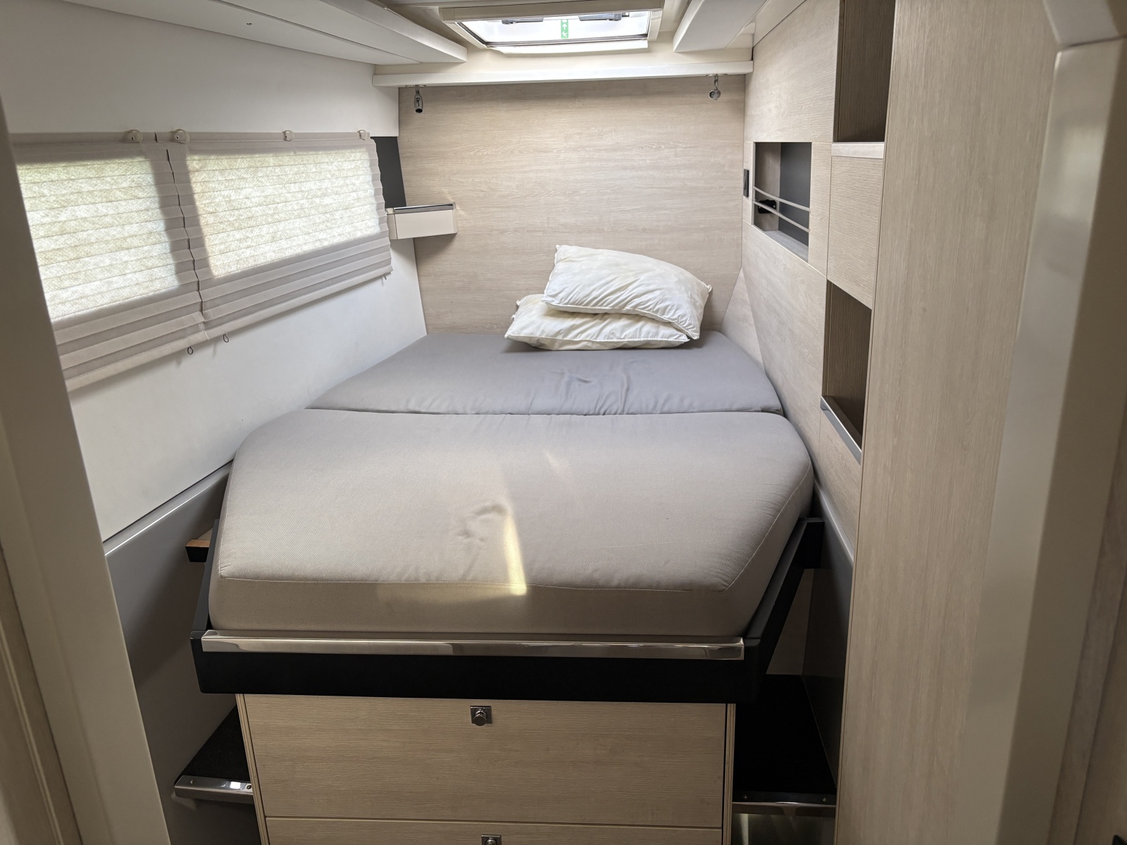 2019 Robertson & Caine Leopard 45 na sprzedaż (photo 18)