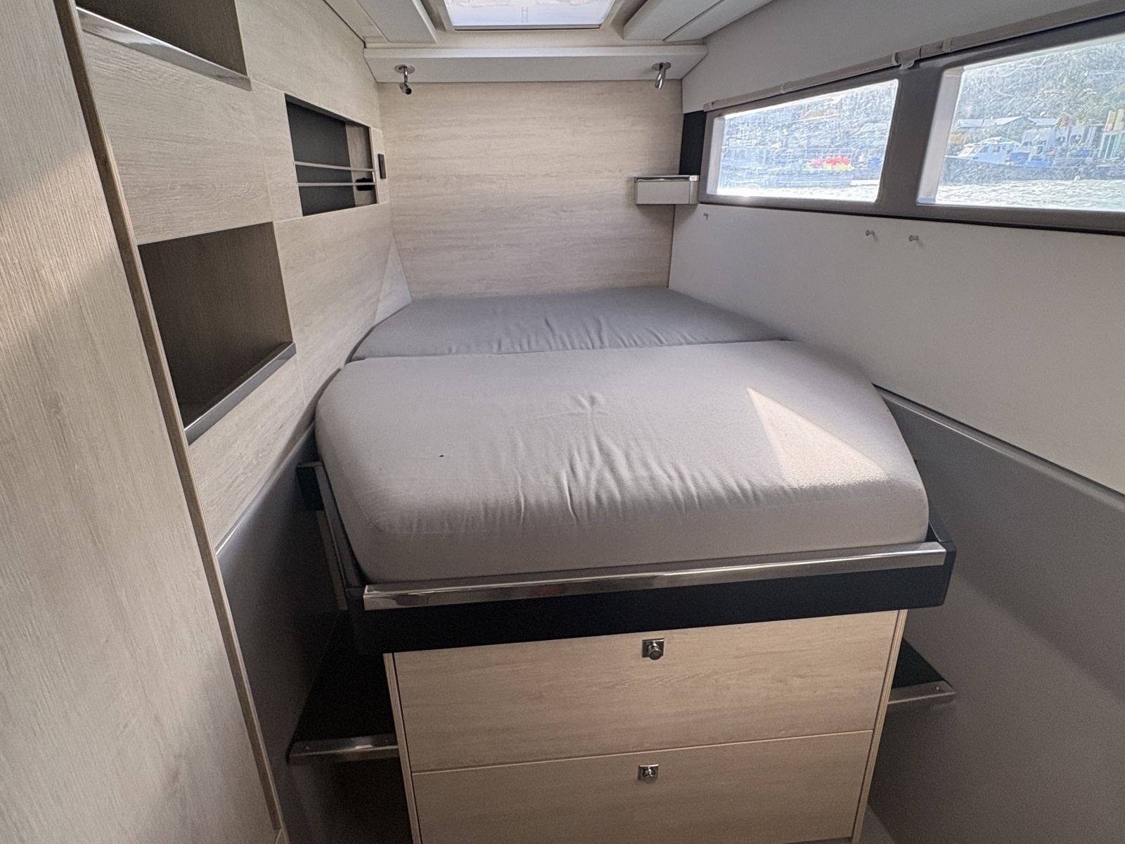 2019 Robertson & Caine Leopard 45 na sprzedaż (photo 21)