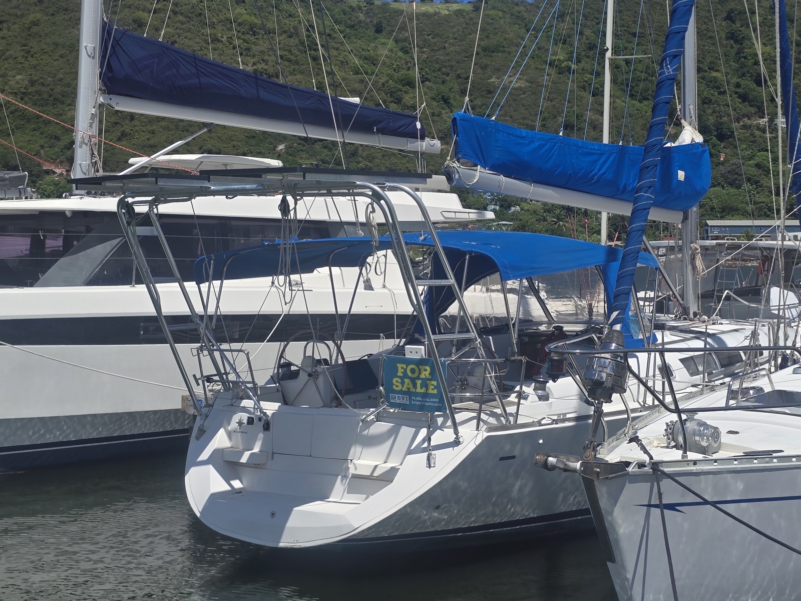 2010 Jeanneau 44I for sale (photo 2)