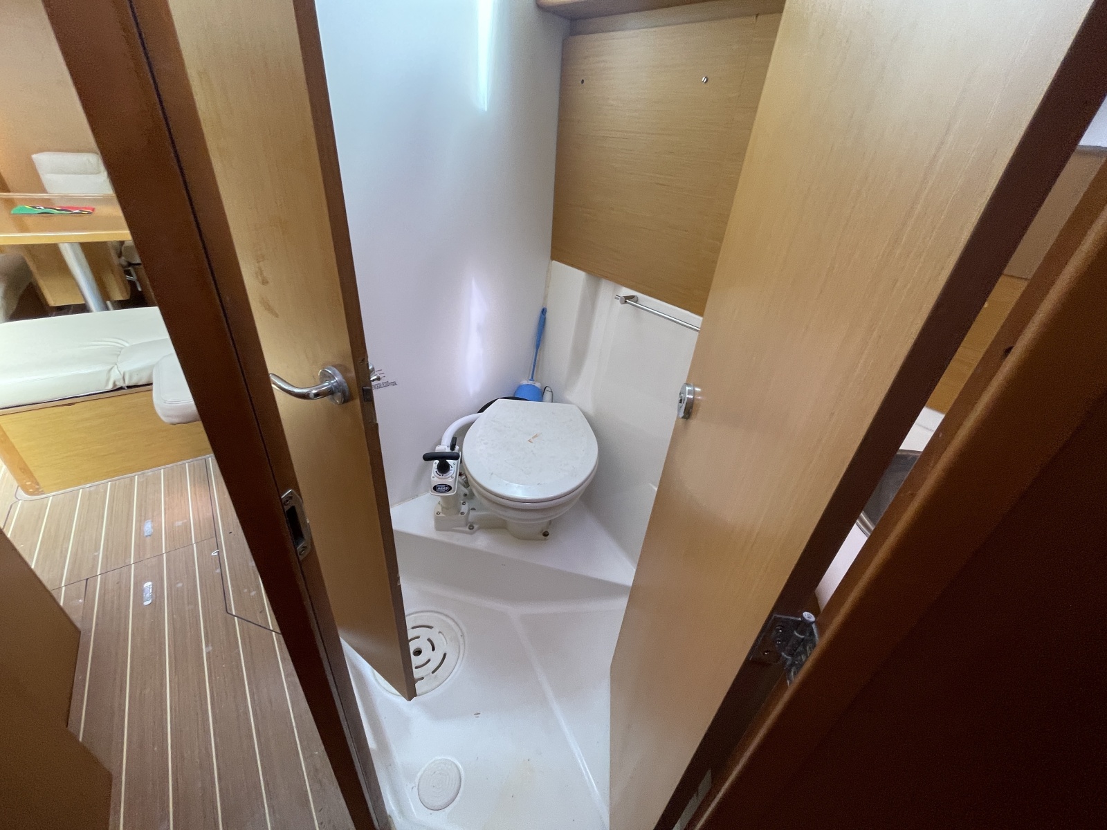 2010 Jeanneau 44I for sale (photo 18)