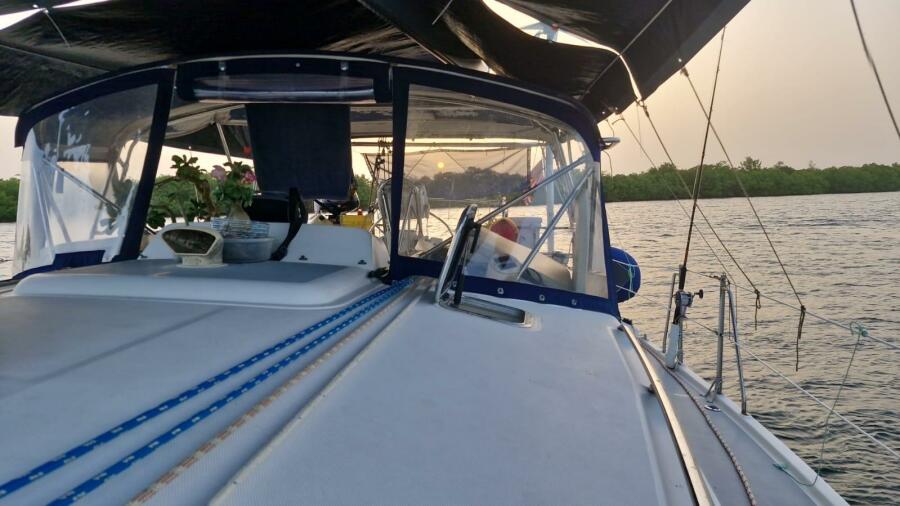 2004 Hunter 44 Aft Cockpit na sprzedaż (photo 8)