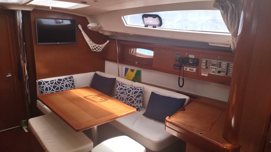 2011 Beneteau Oceanis 43 na sprzedaż (photo 8)