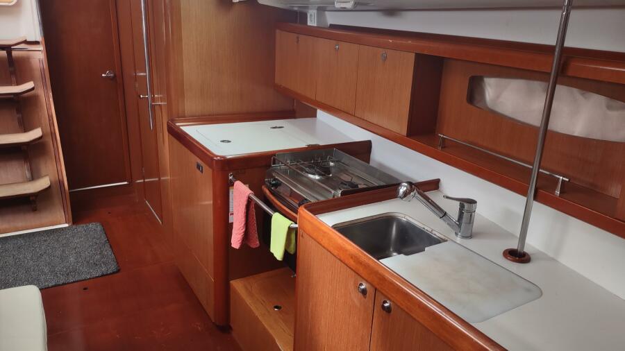 2011 Beneteau Oceanis 43 na sprzedaż (photo 9)