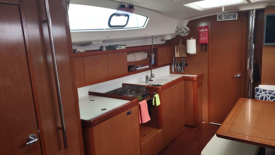 2011 Beneteau Oceanis 43 na sprzedaż (photo 10)