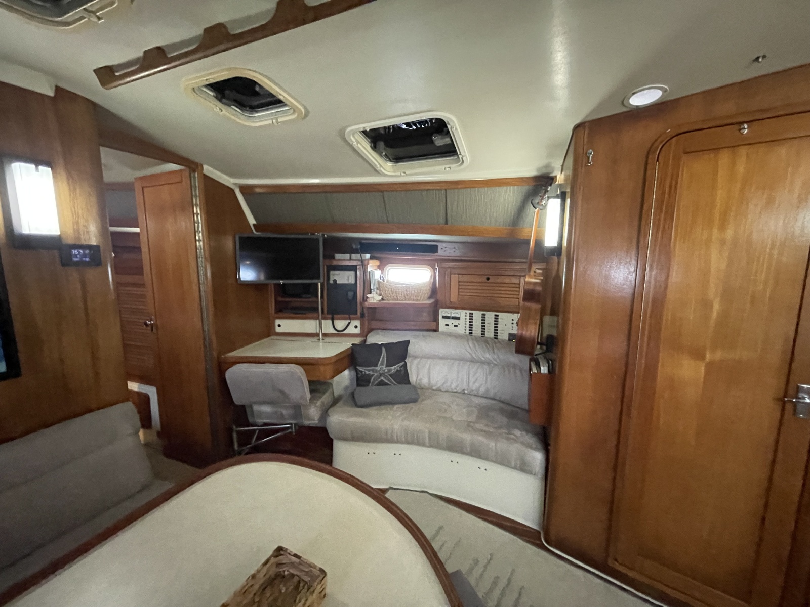 1995 Catalina 42 Mark 1 à vendre (photo 17)