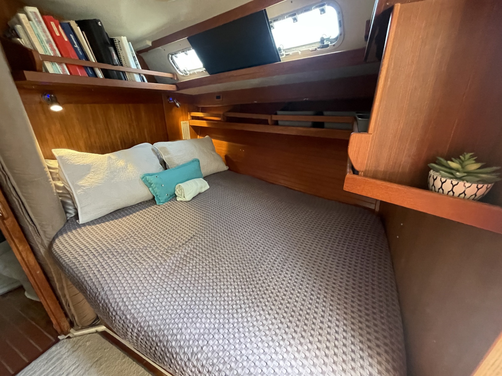 1995 Catalina 42 Mark 1 à vendre (photo 26)