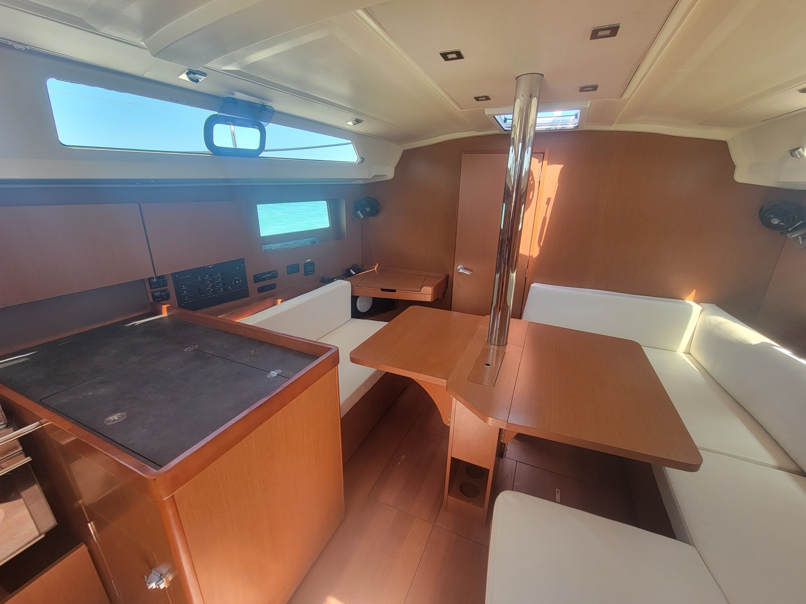 2017 Beneteau Oceanis 41 à vendre (photo 11)