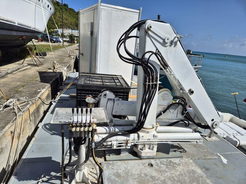 1985 Custom Aluminum Barge for sale (photo 5)