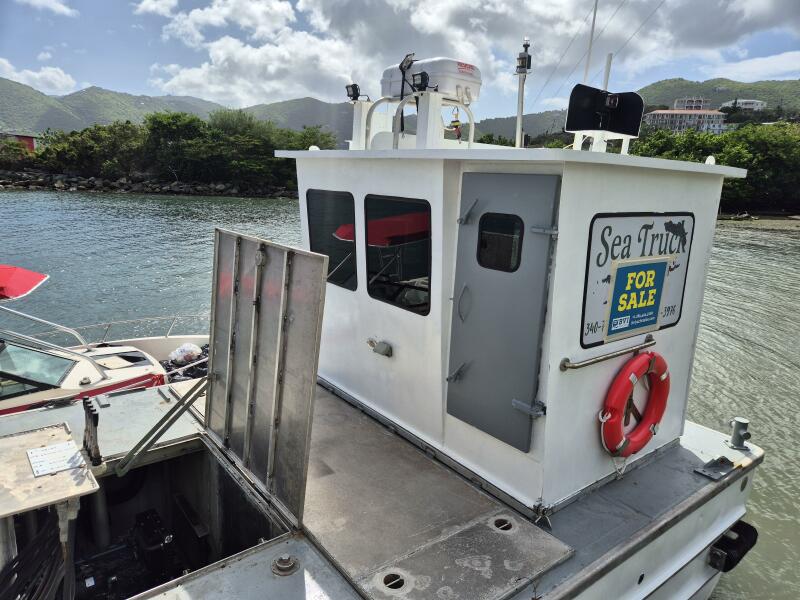 1985 Custom Aluminum Barge for sale (photo 6)