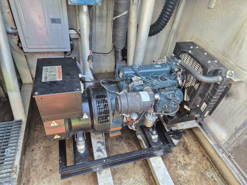 1985 Custom Aluminum Barge for sale (photo 12)