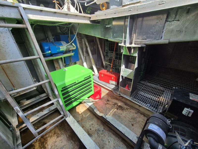 1985 Custom Aluminum Barge for sale (photo 14)