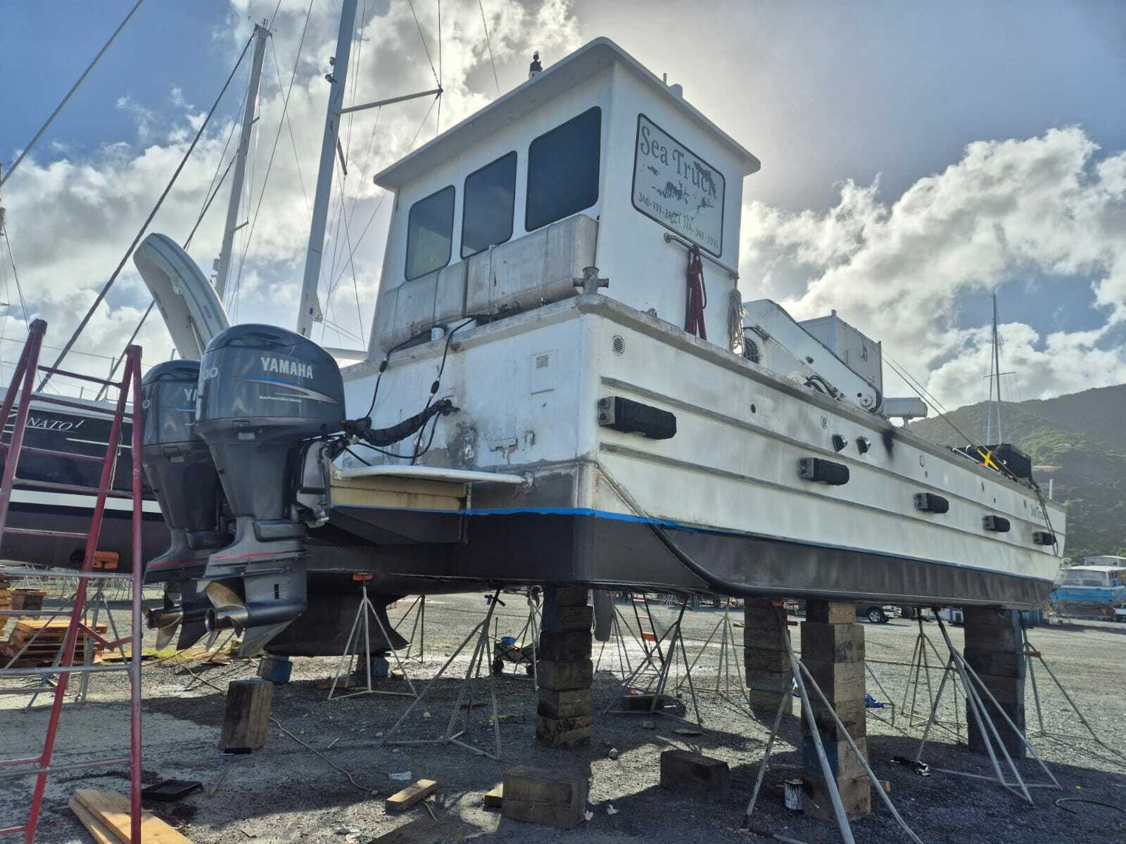 1985 Custom Aluminum Barge for sale (photo 20)