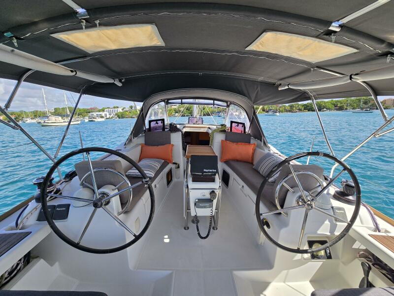 2013 Jeanneau Sun Odyssey 409 for sale (photo 5)