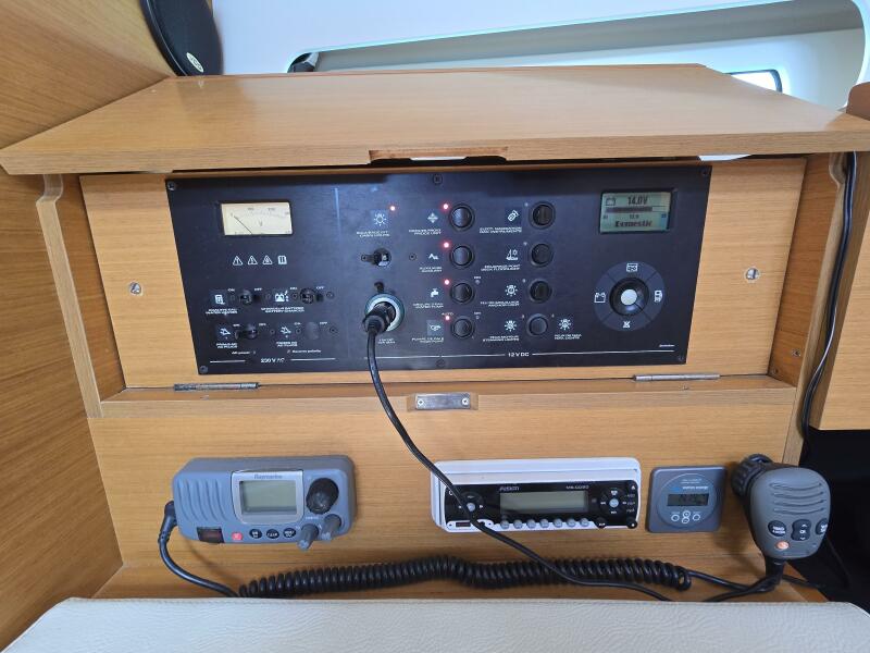 2013 Jeanneau Sun Odyssey 409 for sale (photo 13)