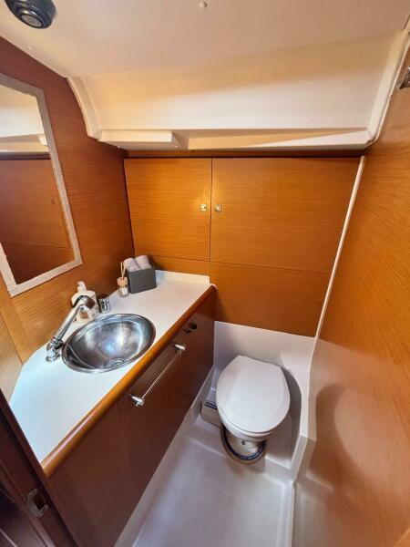 2013 Jeanneau Sun Odyssey 409 for sale (photo 18)