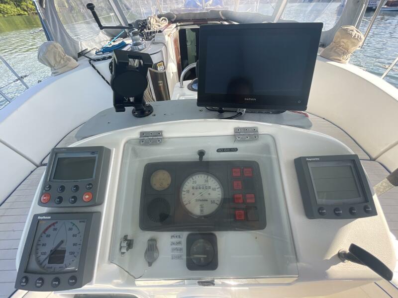 1993 Beneteau Oceanis 400 for sale (photo 12)