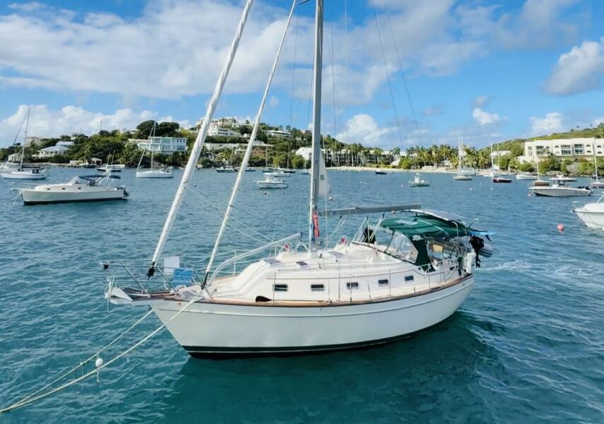 2011 Island Packet 370 for sale (photo 2)