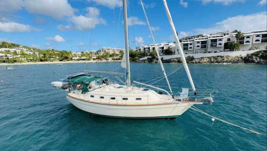 2011 Island Packet 370 for sale (photo 3)