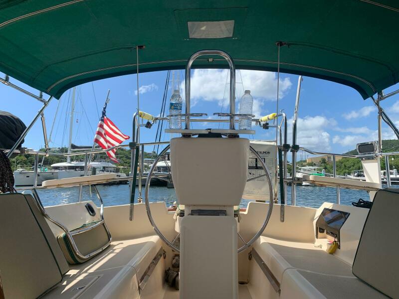 2011 Island Packet 370 for sale (photo 7)