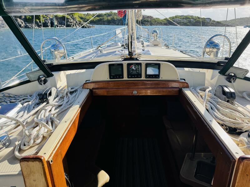 2011 Island Packet 370 for sale (photo 13)