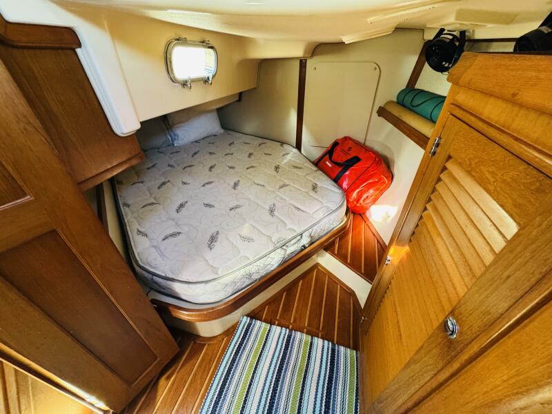 2011 Island Packet 370 for sale (photo 23)