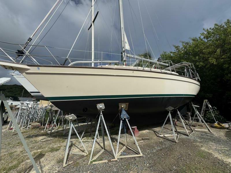 2011 Island Packet 370 for sale (photo 26)