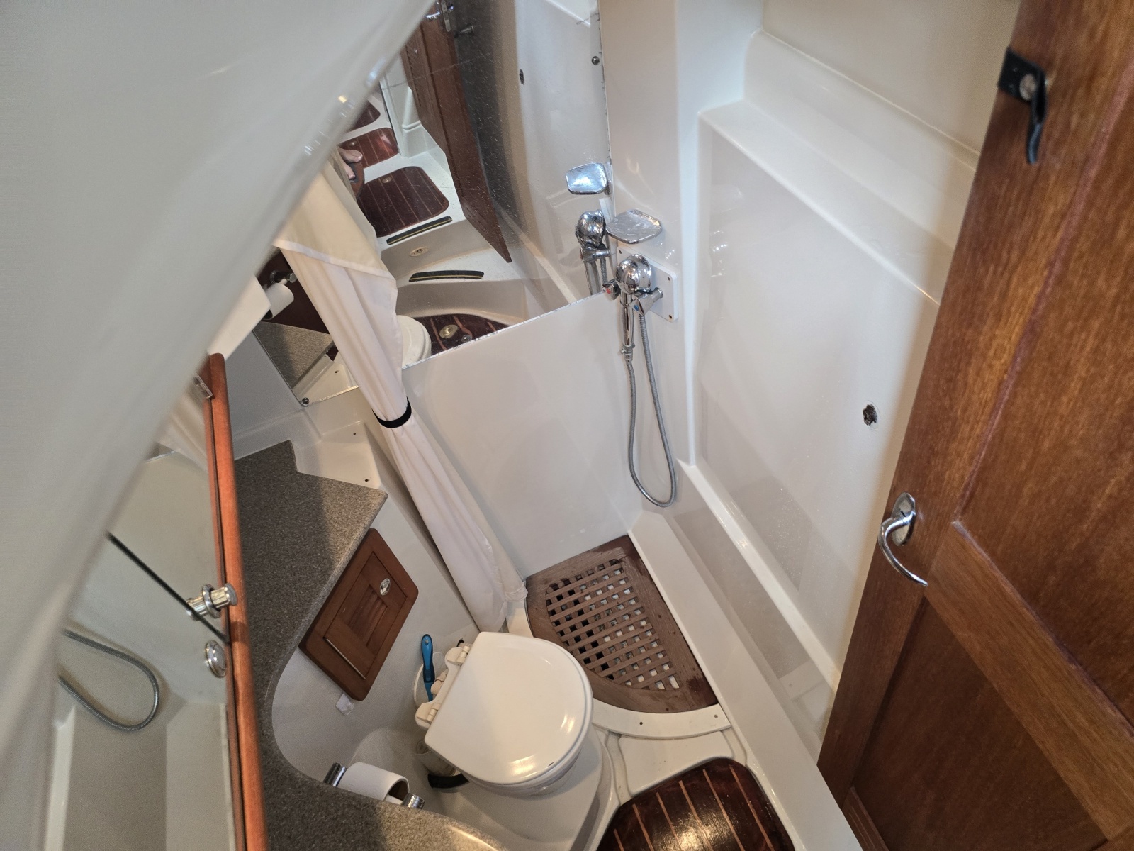 2004 Glacier Bay 3470 for sale (photo 28)