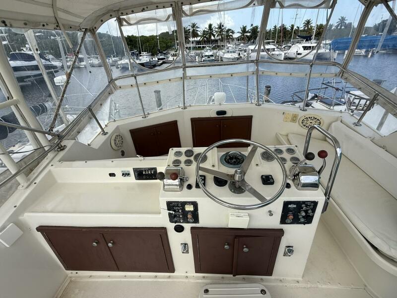 1979 Hatteras 37 Convertible zu verkaufen (photo 10)