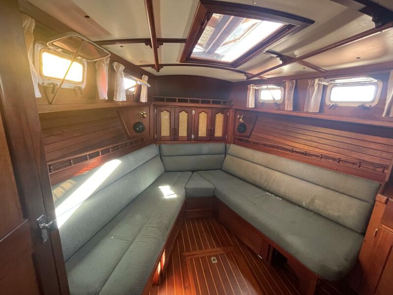 1987 Gozzard 36 for sale (photo 14)