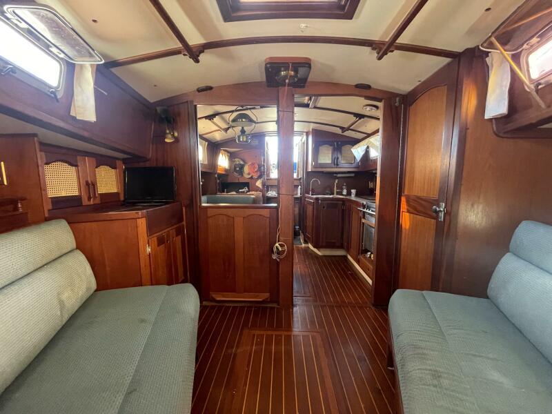 1987 Gozzard 36 for sale (photo 15)