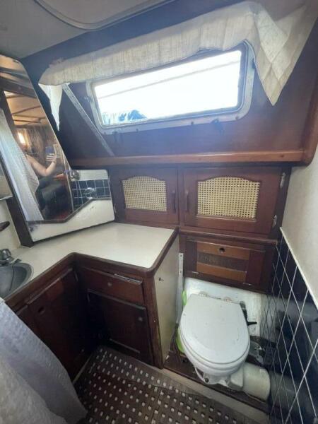 1987 Gozzard 36 for sale (photo 20)