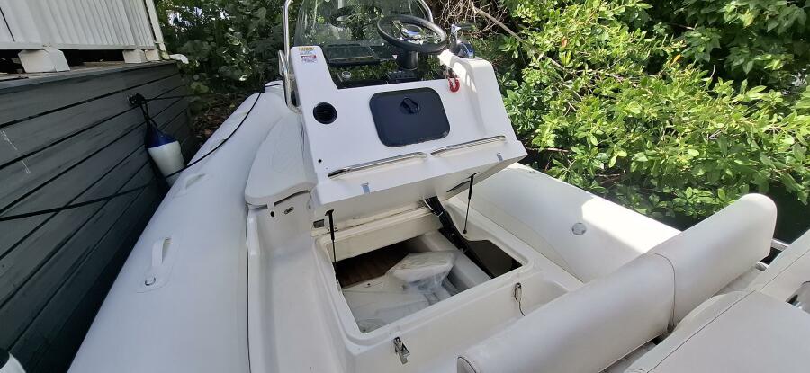 2025 Zodiac Medline 7.5 GT à vendre (photo 10)