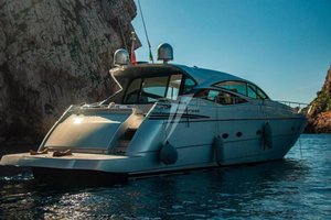 Pershing 62