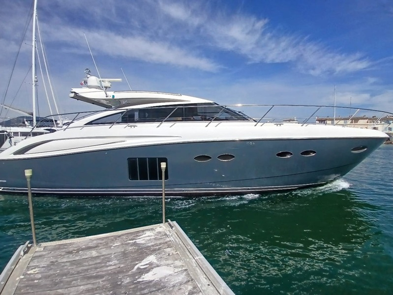 2011 Princess V62 for sale (photo 3)